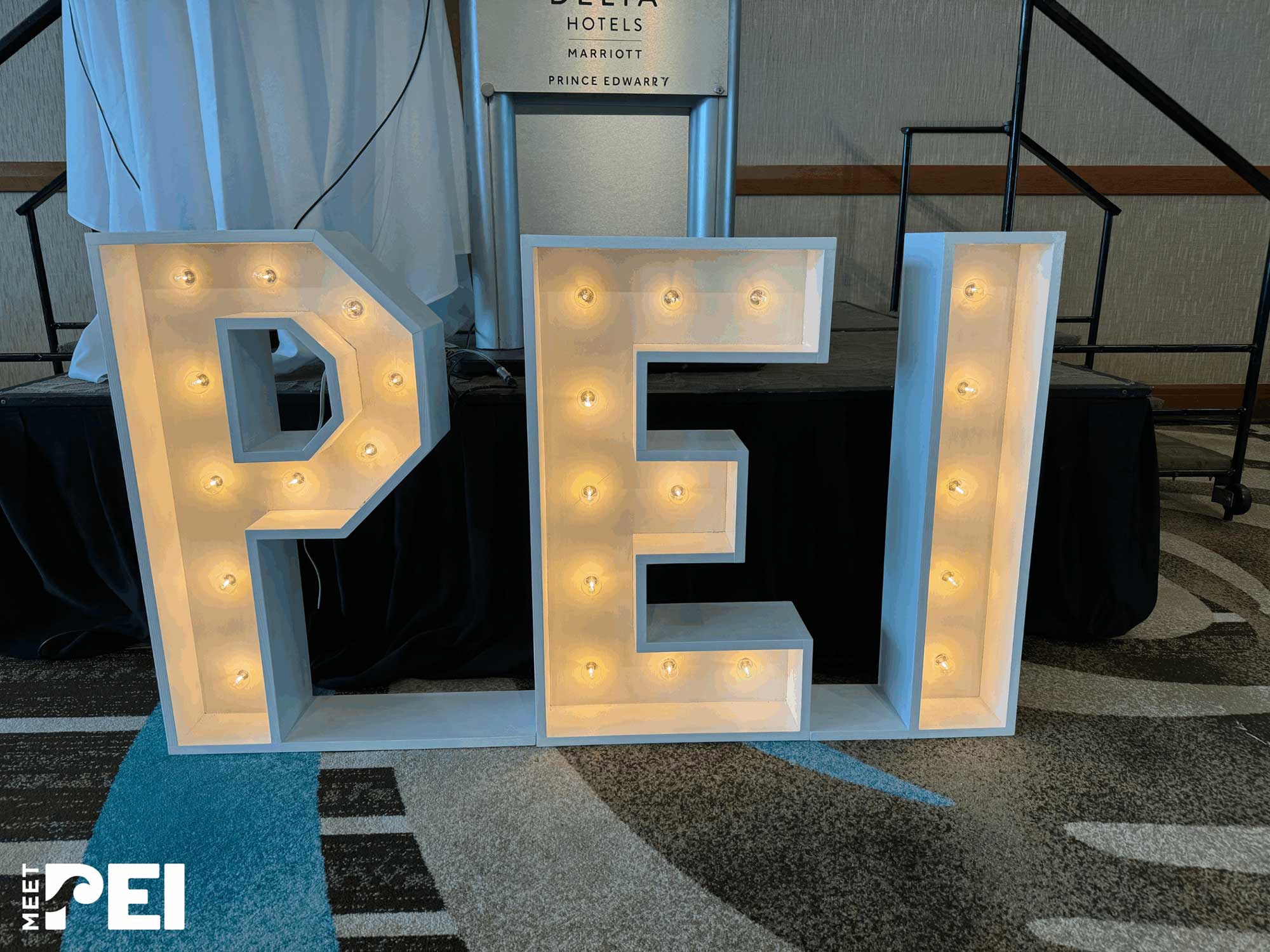 PEI Marquee Letters / Lettres lumineuses PEI